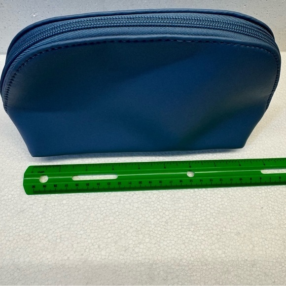 Salvatore Ferragamo‎ 💄 Parfums Turkish Makeup/Toiletry/ Amenity Bag- Blue NWOT - Picture 9 of 10